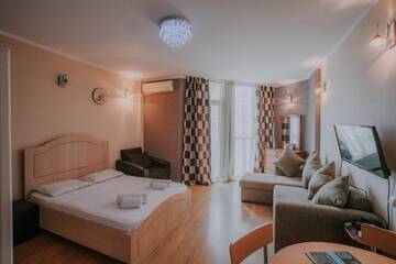 Фото номера Улучшенный двухместный номер с 1 кроватью Отель Orbi Plaza Hotel Official г. Батуми 18