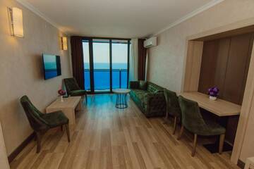 Фото номера Люкс с 2 спальнями Отель Hotel Kanzler г. Батуми 11