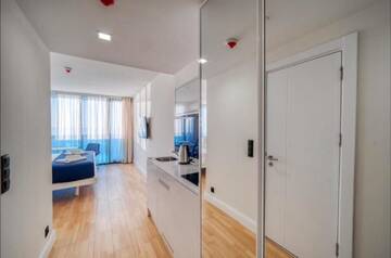 Фото номера Апартаменты-студио с видом на море Апарт-отели Heaven apartments in Orbi City г. Батуми 18