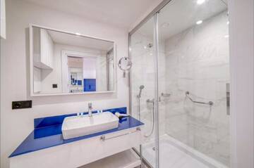 Фото номера Апартаменты-студио с видом на море Апарт-отели Heaven apartments in Orbi City г. Батуми 12