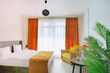 Фото номера Улучшенный номер-студио Апарт-отели White Sails Residential Hotel г. Батуми 6