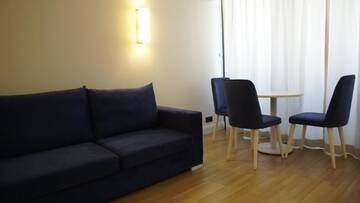 Фото номера Семейный номер с балконом Апарт-отели Best Batumi Apartments г. Батуми 8