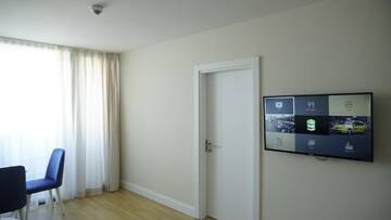 Фото номера Семейный номер с балконом Апарт-отели Best Batumi Apartments г. Батуми 13