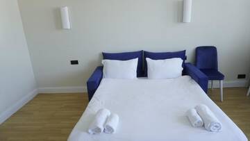 Фото номера Семейный номер с балконом Апарт-отели Best Batumi Apartments г. Батуми 16