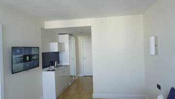 Фото номера Семейный номер с балконом Апарт-отели Best Batumi Apartments г. Батуми 17
