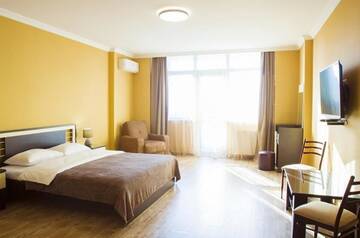 Фото номера Двухместный номер с 2 отдельными кроватями Мини-отель Pirosmani hotel г. Батуми 37
