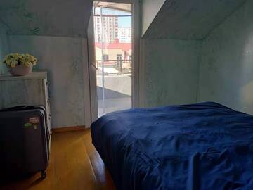 Фото номера Двухместный номер с 1 кроватью и балконом Хостелы Batumi Chase dream hostel追梦空间 г. Батуми 18