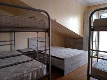 Фото номера Спальное место на двухъярусной кровати в общем номере для женщин Хостелы Batumi Chase dream hostel追梦空间 г. Батуми 2
