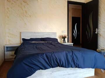 Фото номера Двухместный номер с 1 кроватью и балконом Хостелы Batumi Chase dream hostel追梦空间 г. Батуми 9
