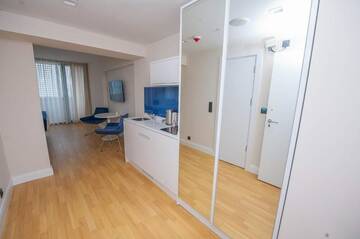 Фото номера Апартаменты с 1 спальней Апарт-отели Orbi city sea view г. Батуми 10