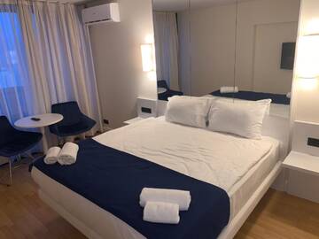 Фото номера Апартаменты-студио с видом на море Апарт-отели Orbi city sea view г. Батуми 3