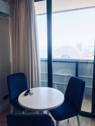 Фото номера Суперлюкс с видом на море Апарт-отели Orbi city sea view г. Батуми 13