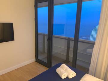 Фото номера Апартаменты с видом на море Апарт-отели Orbi city sea view г. Батуми 25