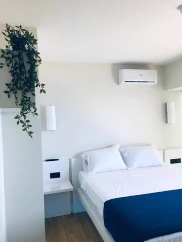 Фото номера Суперлюкс с видом на море Апарт-отели Orbi city sea view г. Батуми 9